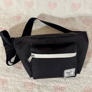 Herschel Supply Co. Pop Quiz Hip Pack - 3.5L - Black